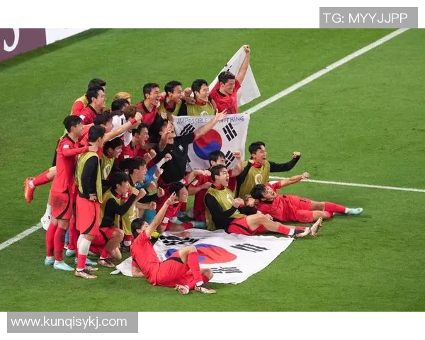 广州羽毛球队在世界杯中的团队协作表现分析与启示