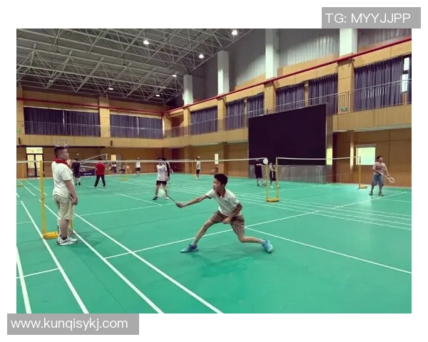 成都羽毛球队耐力训练揭秘助力运动员在赛场上超越自我