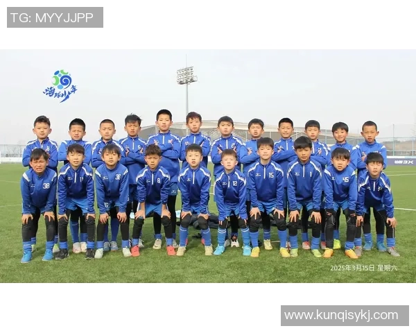 足球明星帅气男孩的魅力瞬间与青春活力的完美结合